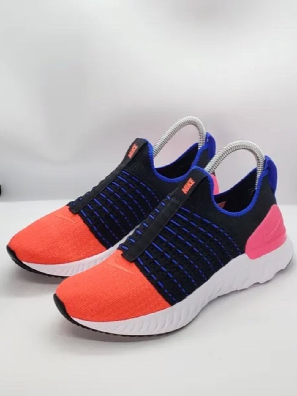 Nike React Phantom Run Flyknit 2. Sz. 8. Black / Pink / Bright Crimson